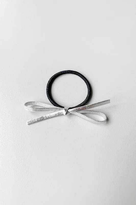 HAIR TIE WITH METALLIC BOW